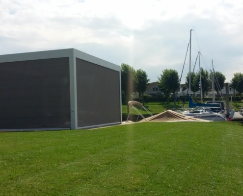 Lamellendach_mit_zipmarkisen_perfekter_wetterschutz
