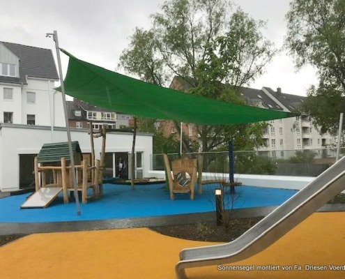 sonnensegel_kindergarten_dachterrasse_schattenspender